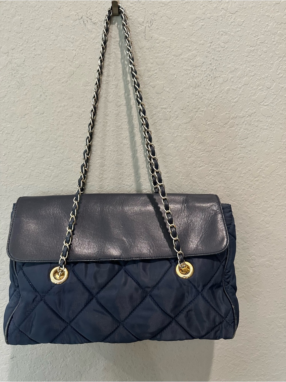 VTG Lederer De Paris Paradox navy blue leather and quilted nylon shoulder bag